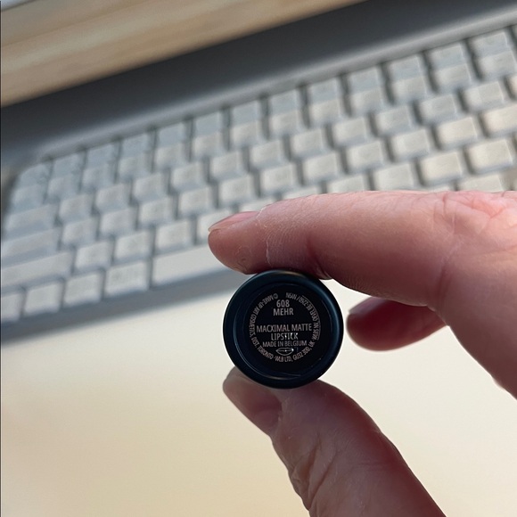 MAC Mehr Lipstick - Picture 2 of 2